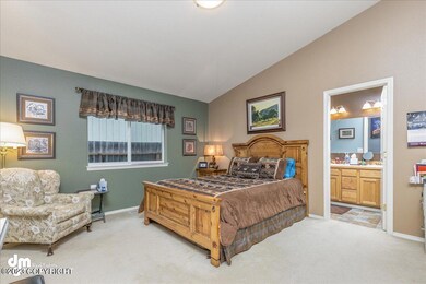 05-Primary Bedroom-DW-1757