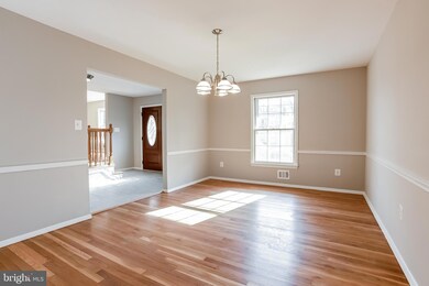 4628 Tara Dr, Fairfax, VA 22032 - photo 4