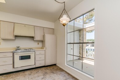 10325 W Highwood Ln, Sun City, AZ 85373 - photo 7