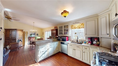 251 Issaqueena Dr, Central, SC 29630 - photo 5