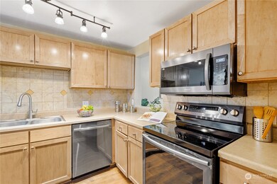 23917 12th Place S unit 2503, Des Moines, WA 98198 - photo 7