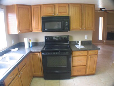 2402 N Los Altos Dr, Chandler, AZ 85224 - photo 3