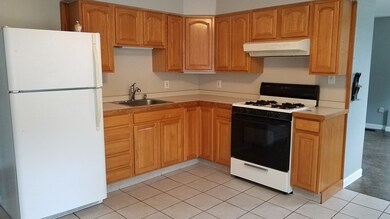 17 Ballard St unit 1, Saugus, MA 01906 - photo 2