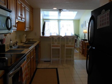 214 Brickett Hill Cir, Haverhill, MA 01830 - photo 7