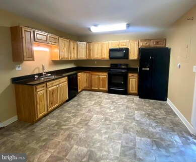 5161 Heritage Dr, King George, VA 22485 - photo 2