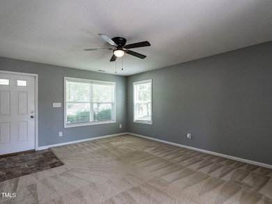 005-1280x960-family-room