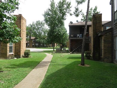 7200 T C Jester Blvd unit 3403, Houston, TX 77088 - photo 4