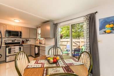 Kitchen/dining