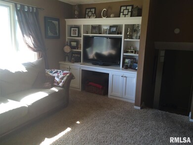 1116 N Stark St, Davenport, IA 52804 - photo 4
