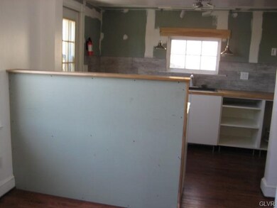 650 S Delaware Dr, Easton, PA 18042 - photo 5