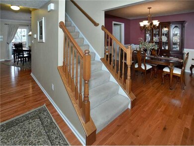 Entry/Foyer.