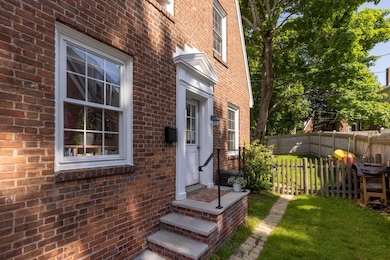 93 Saratoga Way, Portsmouth, NH 03801 - photo 2