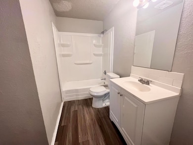 529 42nd St unit B, Lubbock, TX 79404 - photo 7