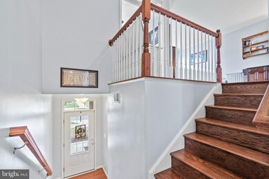 6671 Bartrams Forest Ln, Haymarket, VA 20169 - photo 3