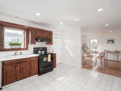 112 Vine St, Saugus, MA 01906 - photo 6