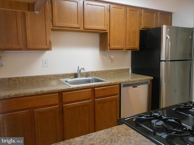 15703 Ambiance Dr, North Potomac, MD 20878 - photo 4