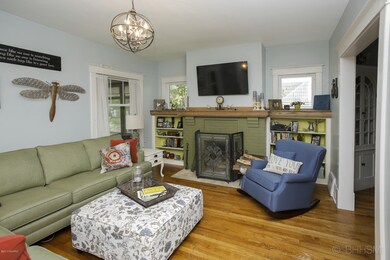 1435 maple st-104