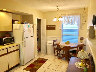 214 Aquarius Cir W, Jacksonville, FL 32216 - photo 7