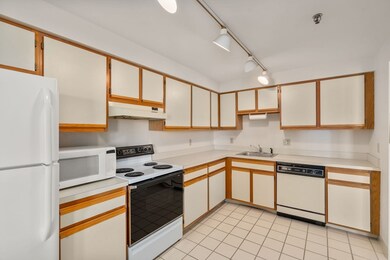 Ocean Gate Tower unit 1201, Revere, MA 02151 - photo 7