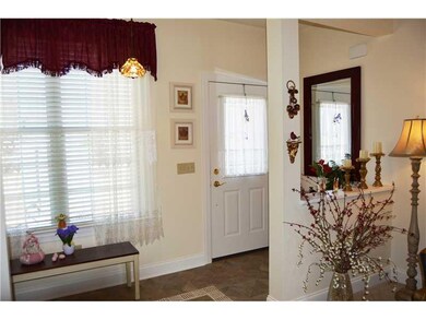 Entry/Foyer.