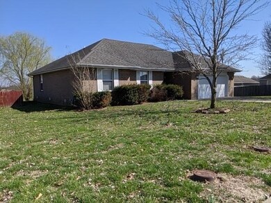 1106 S Mahogany Rd, Nixa, MO 65714 - photo 2