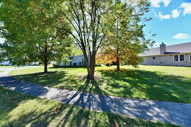 6724 Sparrowood Blvd, Indianapolis, IN 46236 - photo 4