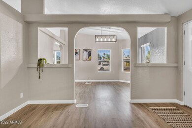 8-web-or-mls-2611 E Aire Libre-8