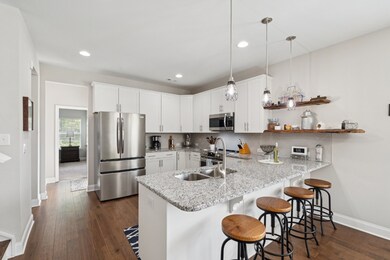 561 Oakvale Ln, Mount Juliet, TN 37122 - photo 5