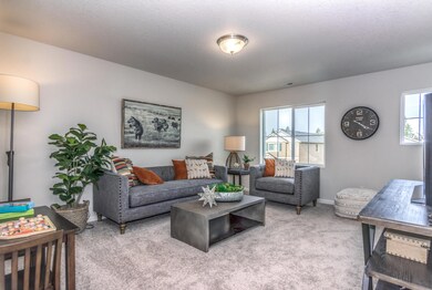 61577 SE Lorenzo Dr, Bend, OR 97702 - photo 5