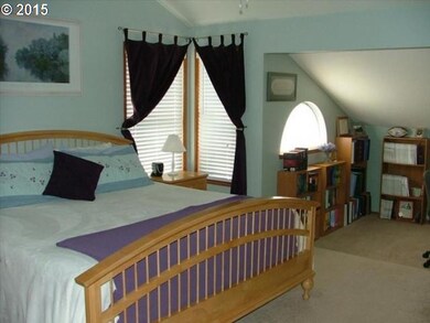 Bedroom, Primary