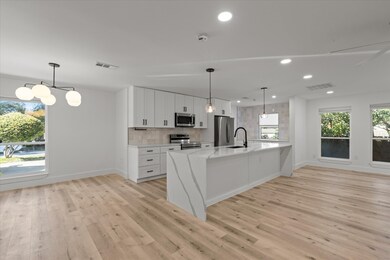 15655 Regal Hill Cir, Dallas, TX 75248 - photo 6