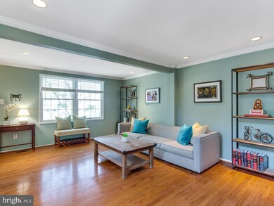 2041 Brooks Square Place, Falls Church, VA 22043 - photo 3