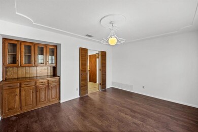 728 Huntwich Dr, Bedford, TX 76021 - photo 4