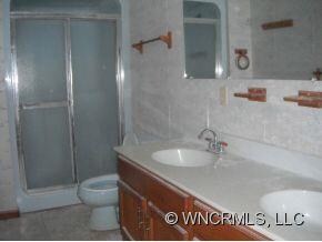 120 Atwood Dr, Hendersonville, NC 28792 - photo 7