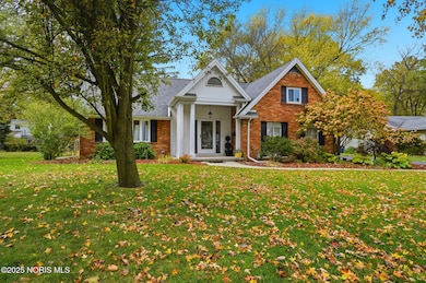 2008 Glen Arbor Dr, Toledo, OH 43614 - photo 3