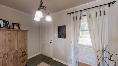 722 Fortune Entry Way