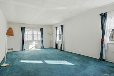 1 Hillcrest Rd, Port Washington, NY 11050 - photo 7