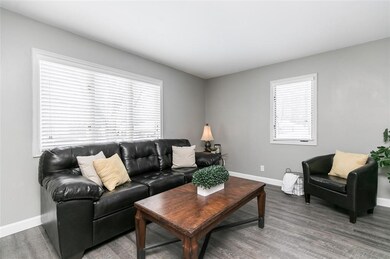 7012 Kiowa Trace NE, Cedar Rapids, IA 52411 - photo 5