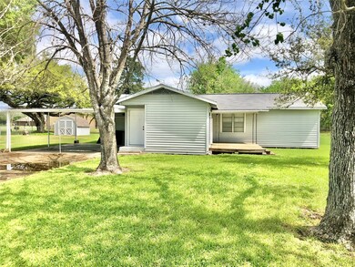 101 Cedarvale Rd, Bay City, TX 77414 - photo 4