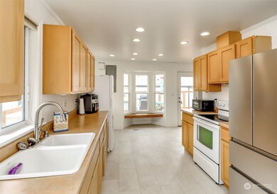 3228 S 162nd St, Seatac, WA 98188 - photo 4