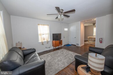 1611 Olive St, Coatesville, PA 19320 - photo 3