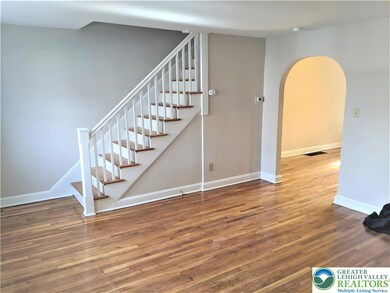 703 Spring St, Bethlehem, PA 18018 - photo 4