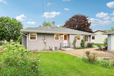 38-web-or-mls-Endicott Ave-3105-038