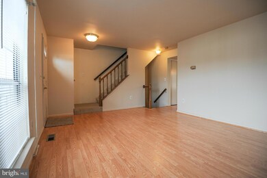 128 Sulgrave Ct, Sterling, VA 20165 - photo 7