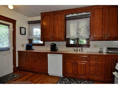 37 Hayes St, Cranston, RI 02920 - photo 3