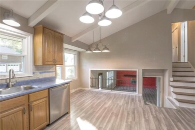 706 NW 11 St, Blue Springs, MO 64015 - photo 4