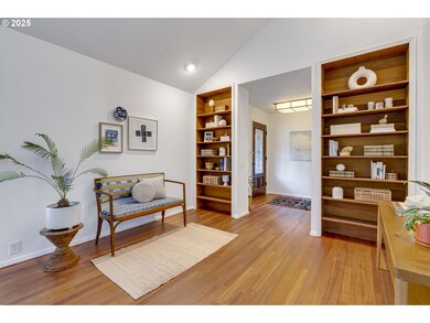 2760 Overlook Dr, Lake Oswego, OR 97034 - photo 6