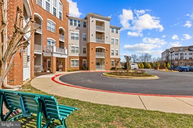 2610 Chapel Lake Dr unit 404, Gambrills, MD 21054 - photo 2