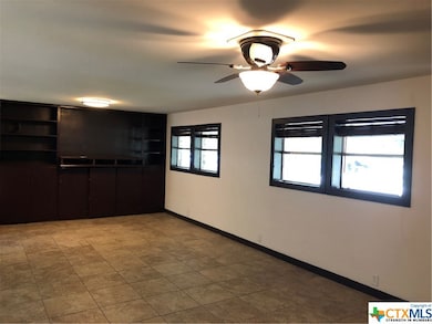 702 Chicago St, San Marcos, TX 78666 - photo 3