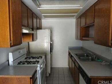 12194 Orchid Ln unit A, Moreno Valley, CA 92557 - photo 2